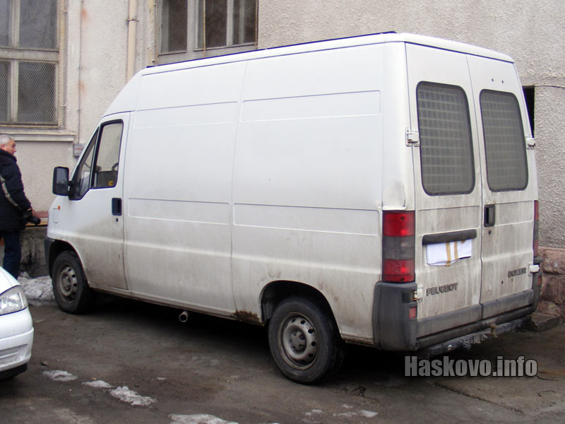 Микробусът, в който е открит хероина Микробусът, в който е открит хероина