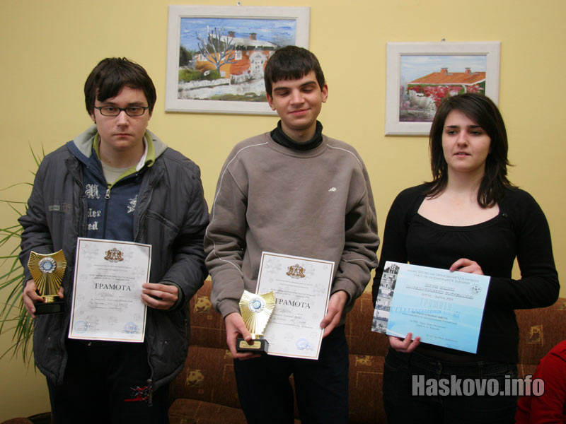 Николай Каракехайов, Атанас Тенев и Росита Кокотанекова (отляво надясно)