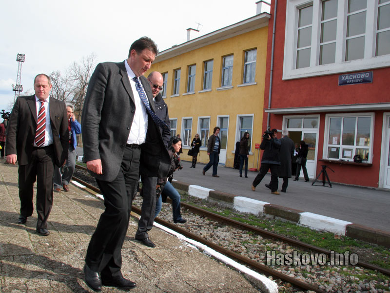 Петър Мутафчиев инспектира жп гара Хасково
