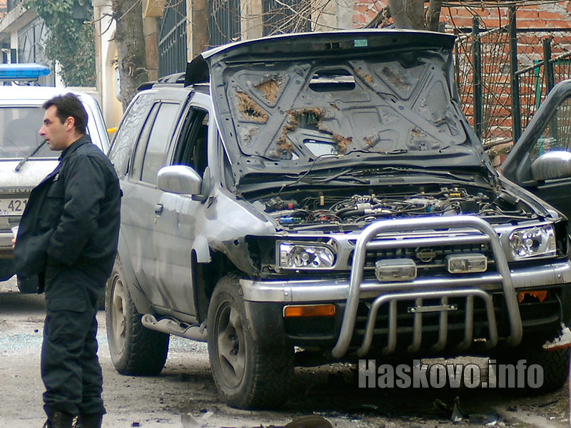 Взривения автомобил