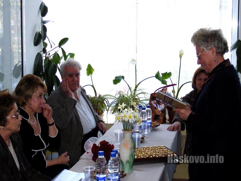 Лидия Налбантова поздрави министърката със свое стихотворение