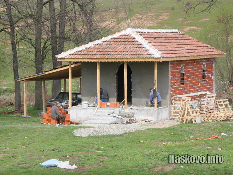 Новият параклис трябва да е готов за Илинден