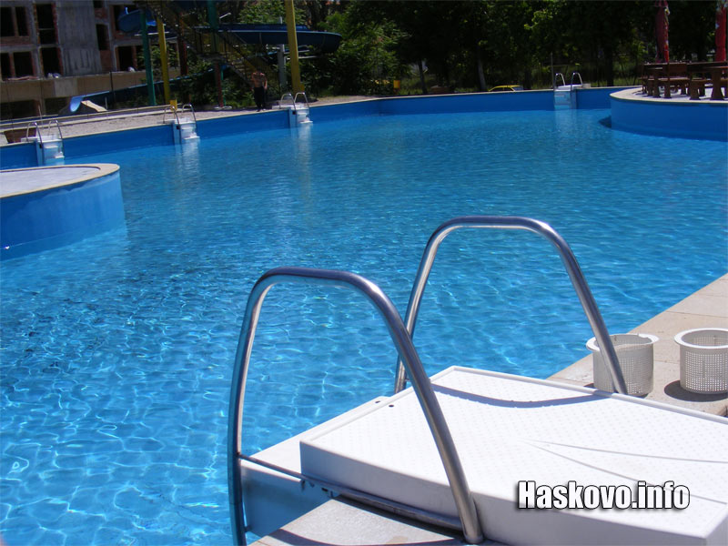 Басейнът на Лебеда ще отвори в неделя Басейнът на Лебеда ще отвори в неделя