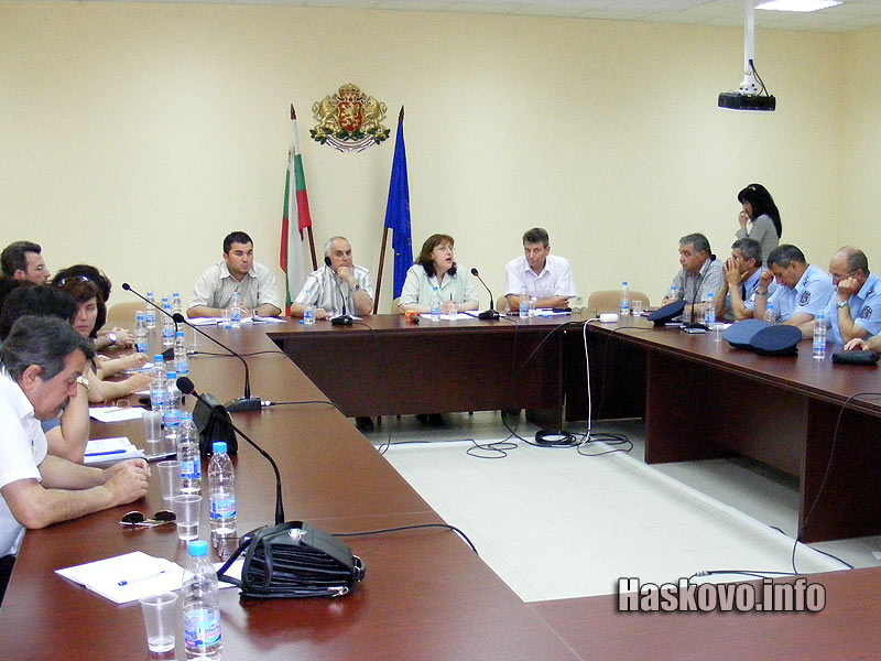 Консултациите