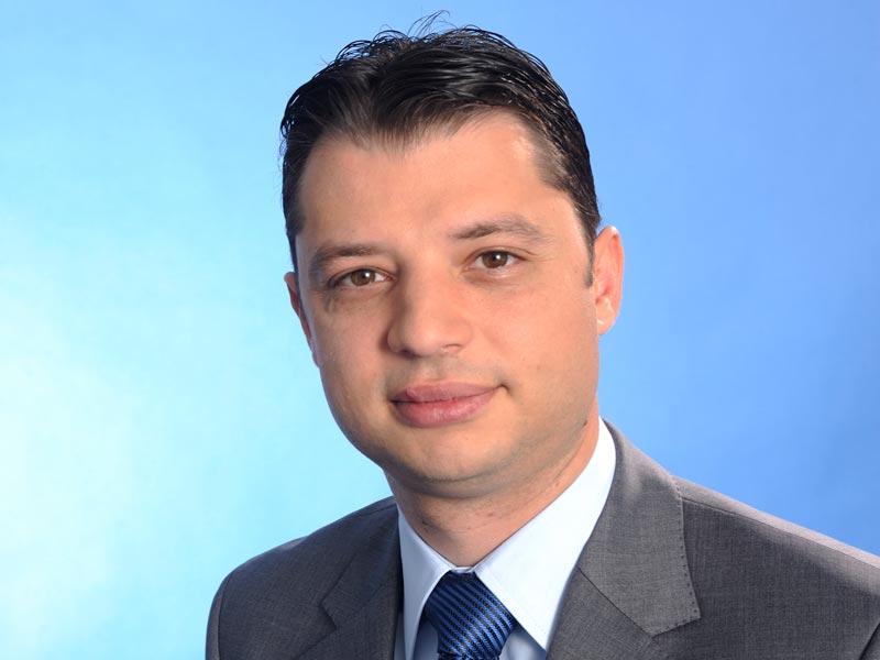 Делян Добрев