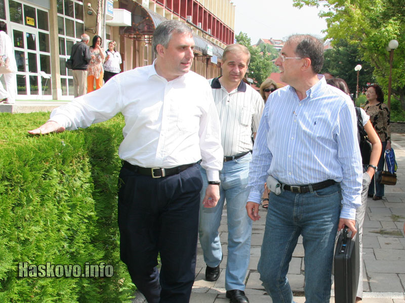 Ивайло Калфин