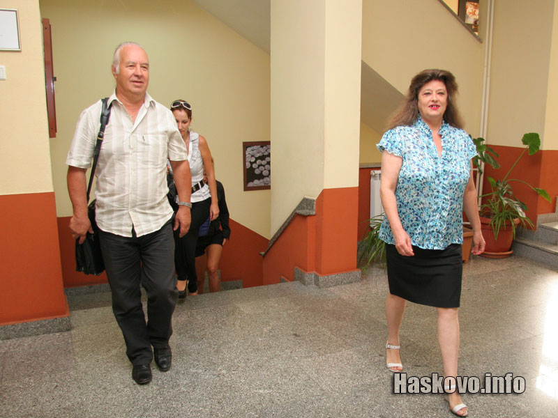 За да се срещне с ръководството на общината в Хасково пристигна авторът на химна на града Стефан Диомов