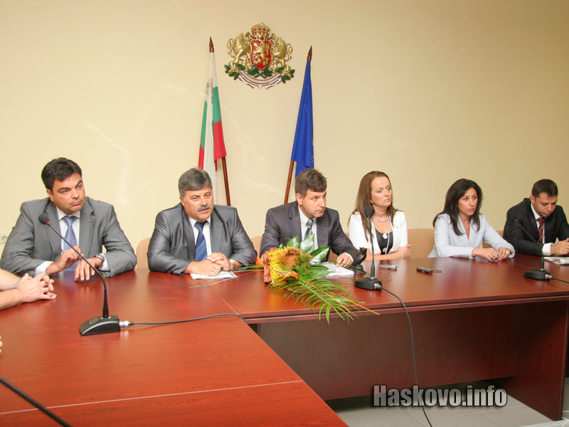 Депутатите и губернаторите