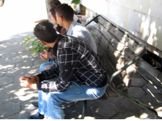 Емигранти, архив