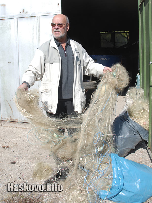 д-р Милчо Милчев показа заловените мрежи