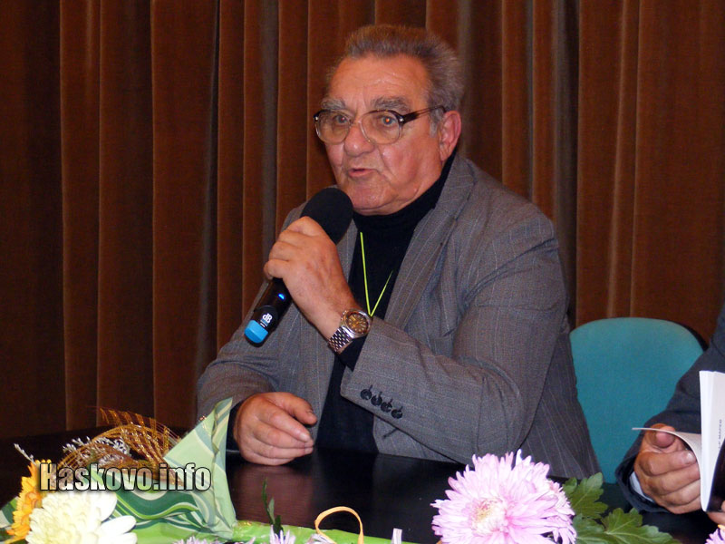 Петър Марев