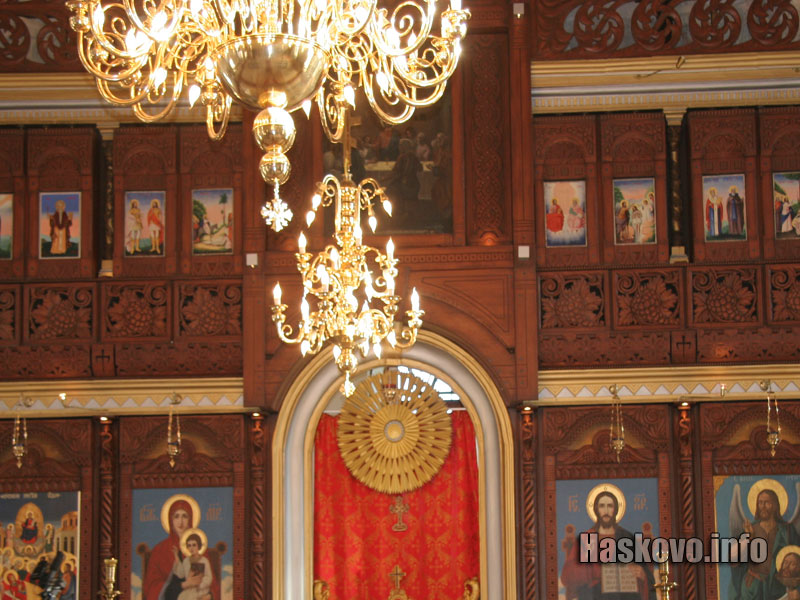 Уникалният иконостас Уникалният иконостас