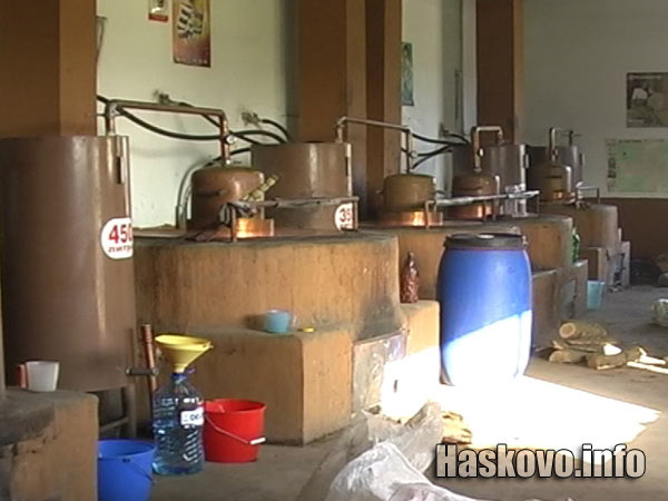 Ракиен казан, илюстрация