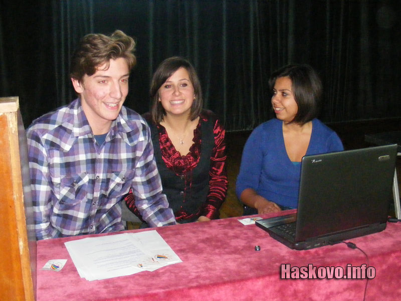 Никола, Галя и Клаудия