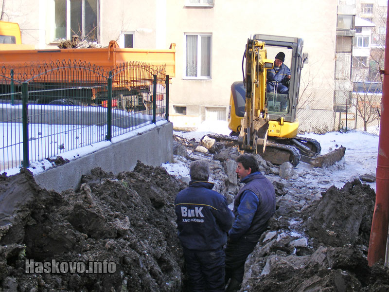 Отстраняването на аварията на ул Св св Кирил и Методий