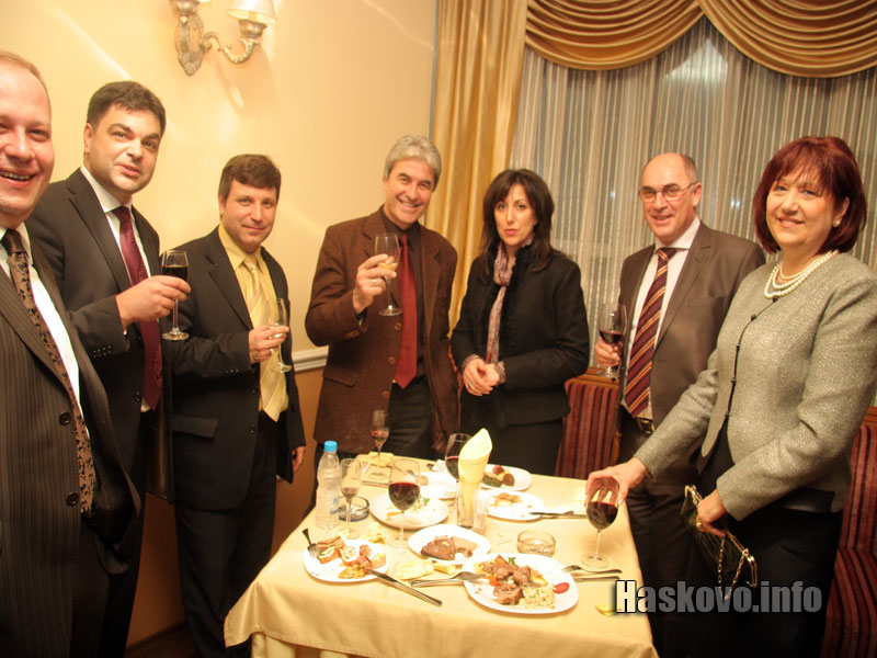 Депутати и представители на властта