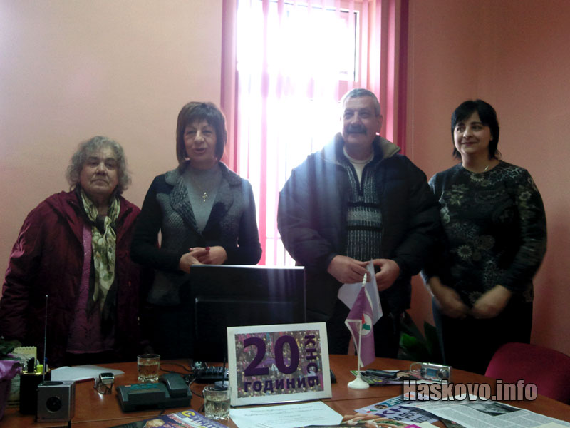 КНСБ чукна 20 години