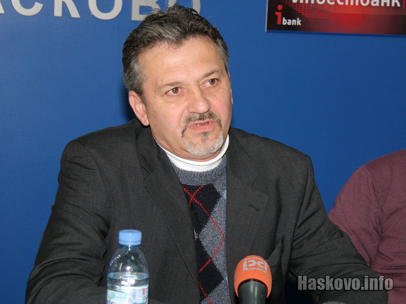 д-р Николай Николов