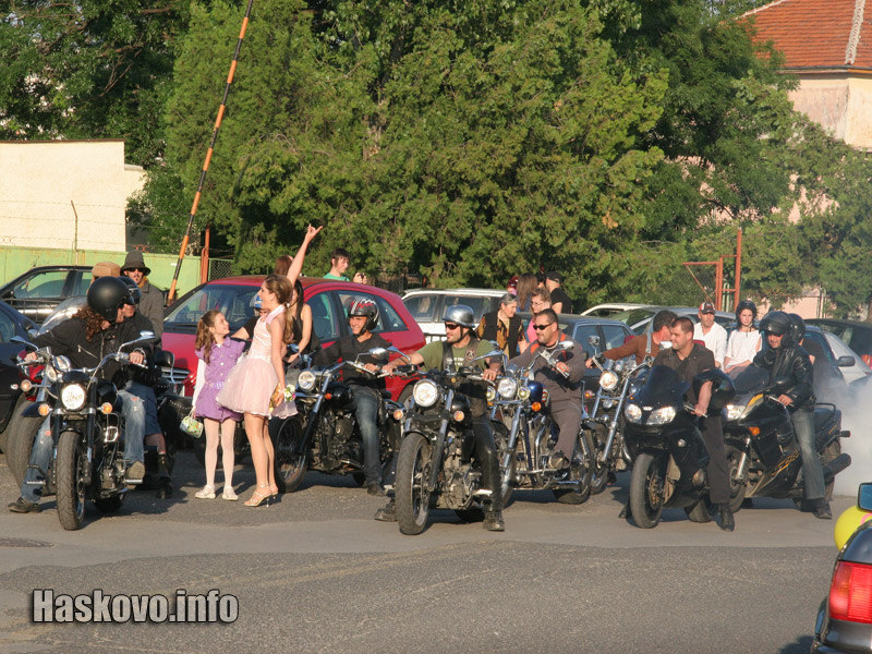 Рокерски ескорт Рокерски ескорт