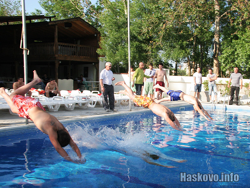 Спасителите