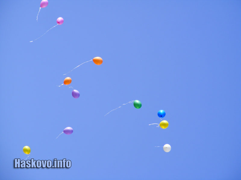 Детската площадка Детската площадка