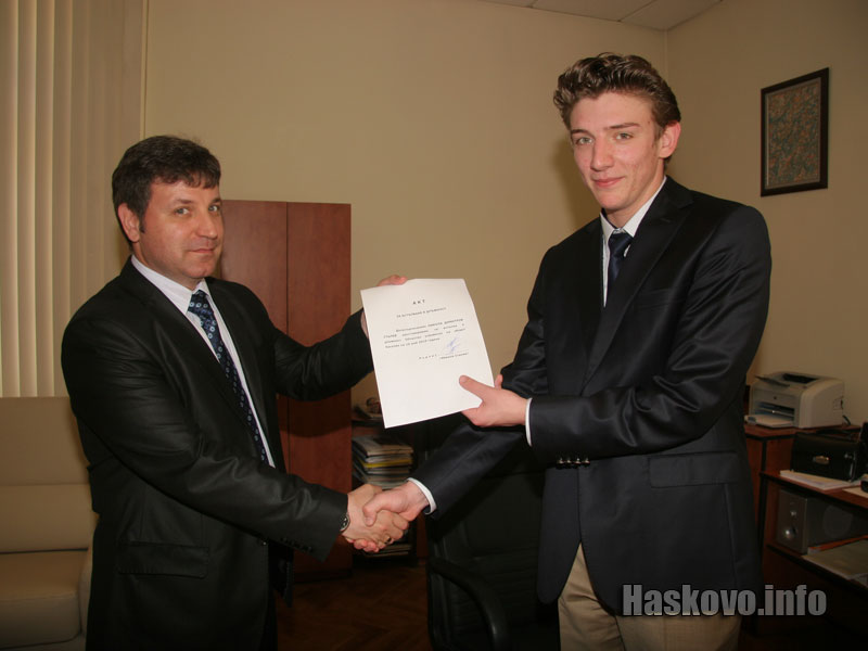 Румен Данев сдава поста на Никола Сталев