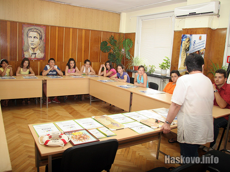 Младите театрали