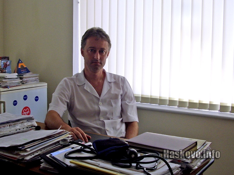 д-р Николай Колев