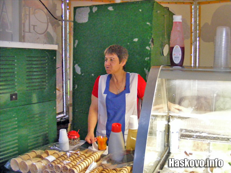 Продавачка на сладолед