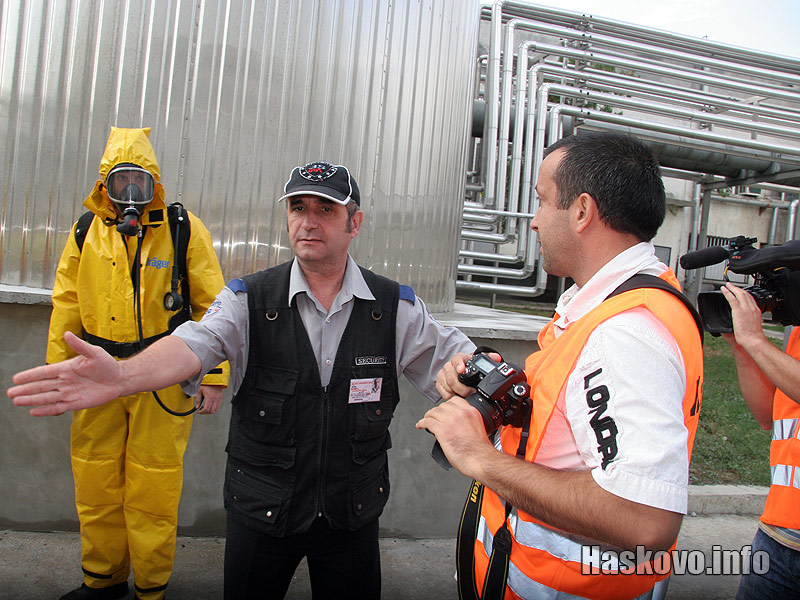 Охраната пъди фоторепортерите