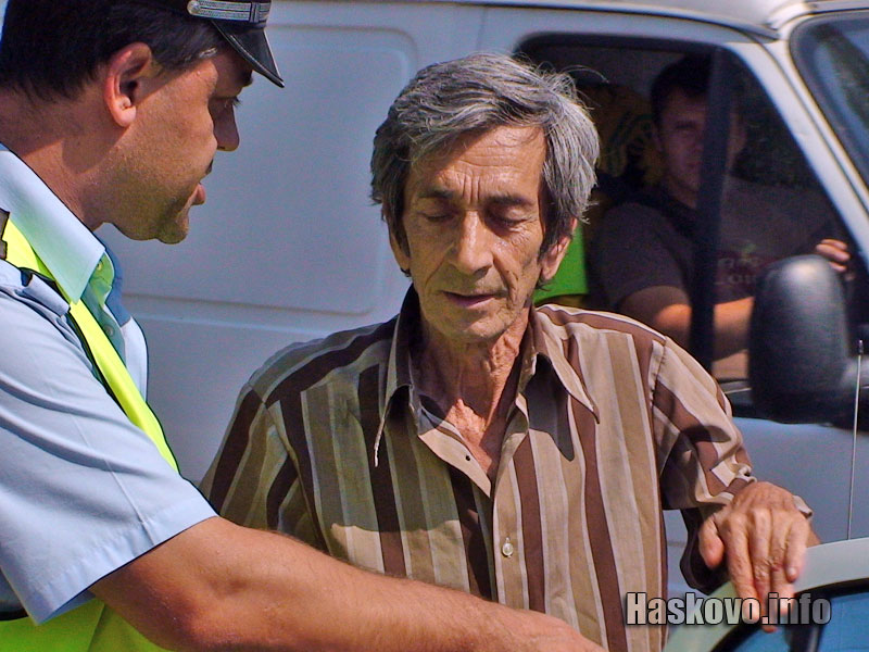 Васил се размина с охлузена ръка