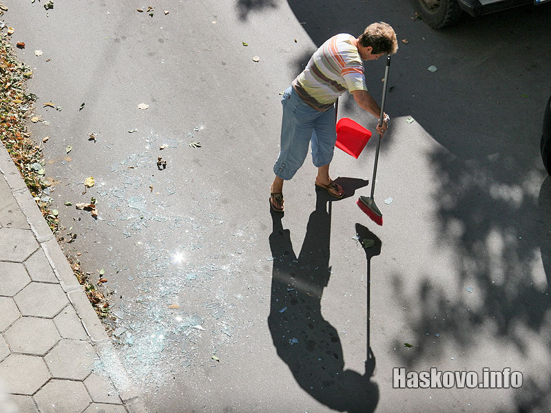 Счупеното стъкло