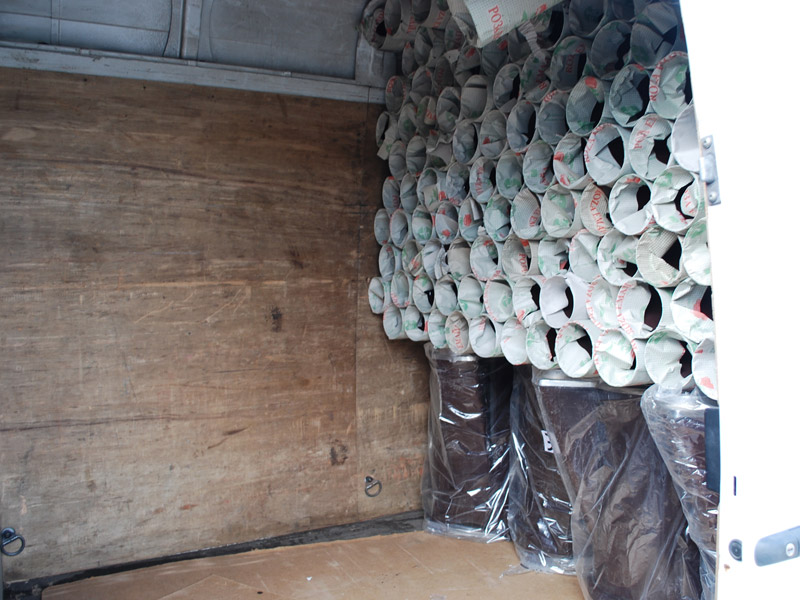 Цигарите били скривани с печки и тръби