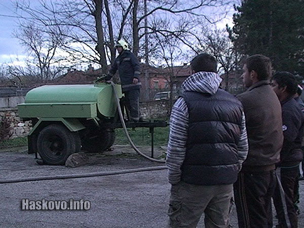 Водоноски снабдяват хората с вода