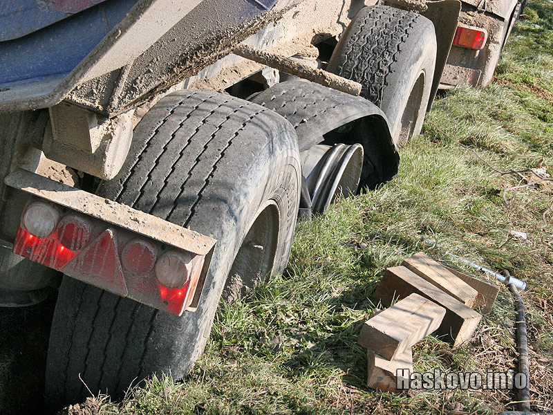 Закъсалият камион Закъсалият камион