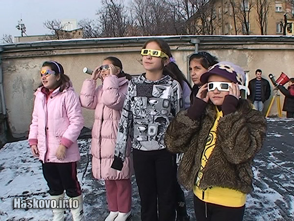 Младите астрономи Младите астрономи