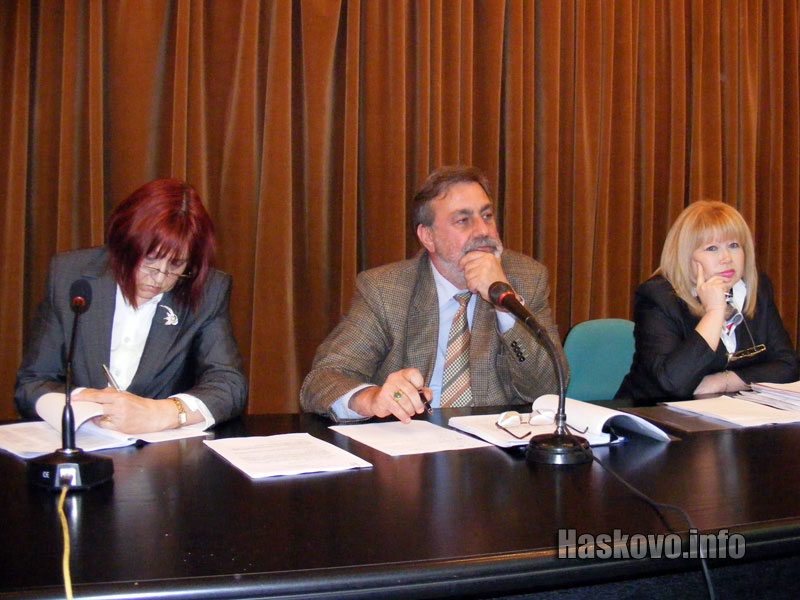 Замкметът Станева, кметът Иванов и счетоводителката Димитрова