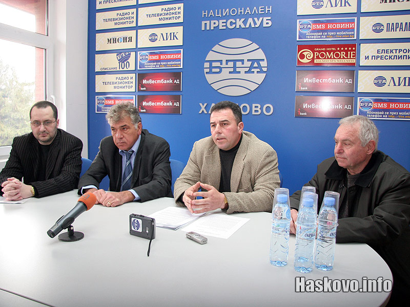 Ръководството на местната структура на СДС, снимка Георги Даскалов