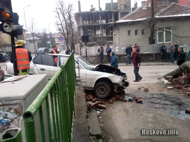 Лекият автомобил