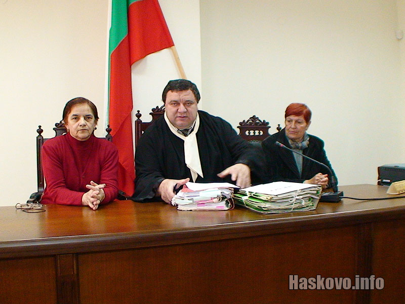 Росен Русен отложи делото