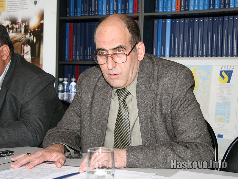 Коста Костов