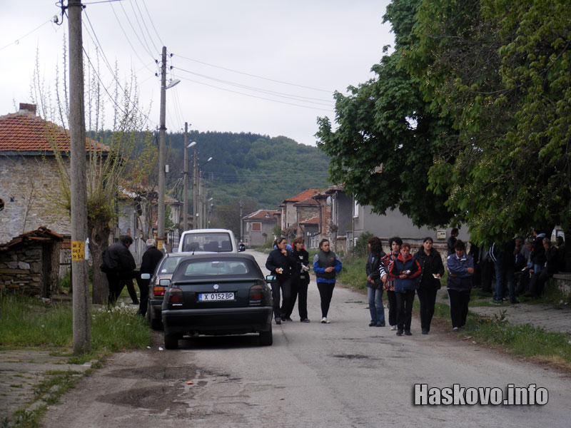 Близки и приятели изпратиха Джемиле Близки и приятели изпратиха Джемиле