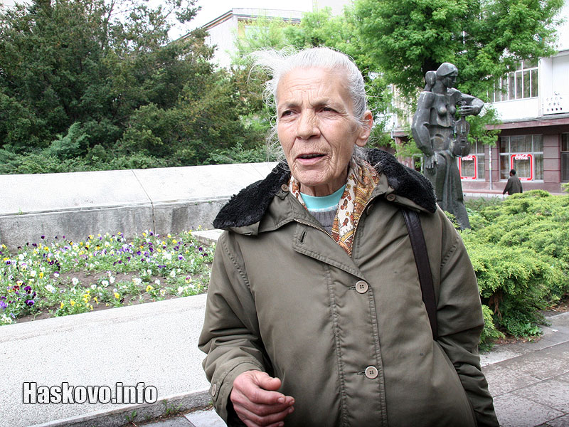 Недялка Канева подала сигнал за кучетата Недялка Канева подала сигнал за кучетата