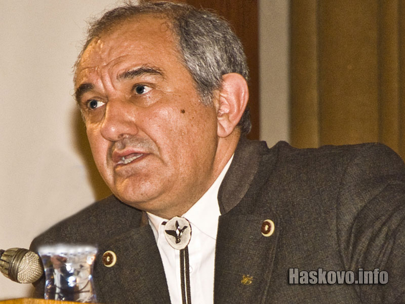 Иван Петков