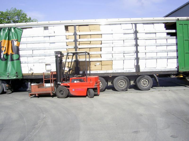 Тирът с цигарите, снимка от Агенция Митници