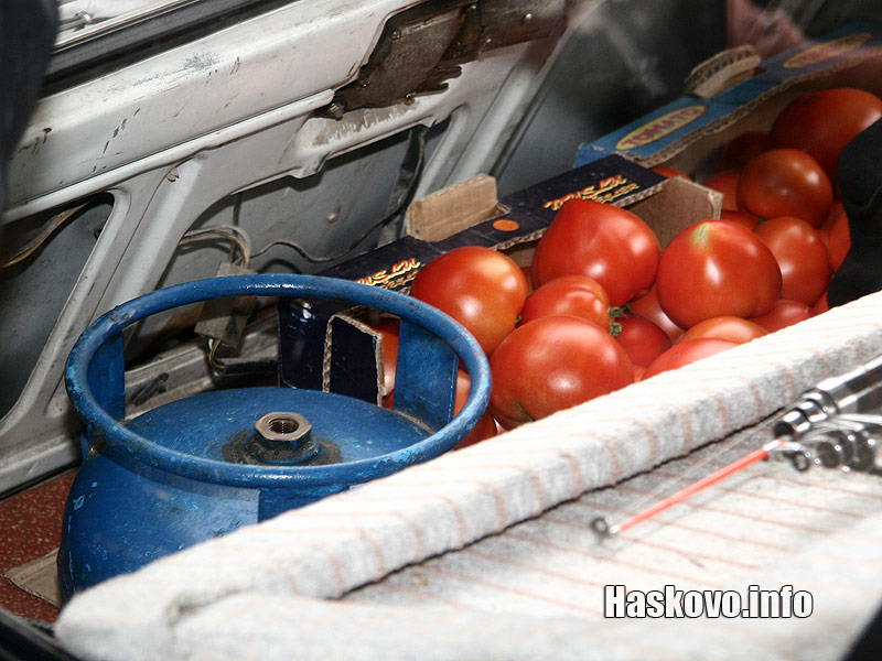 В багажника имаше и втора газова бутилка В багажника имаше и втора газова бутилка