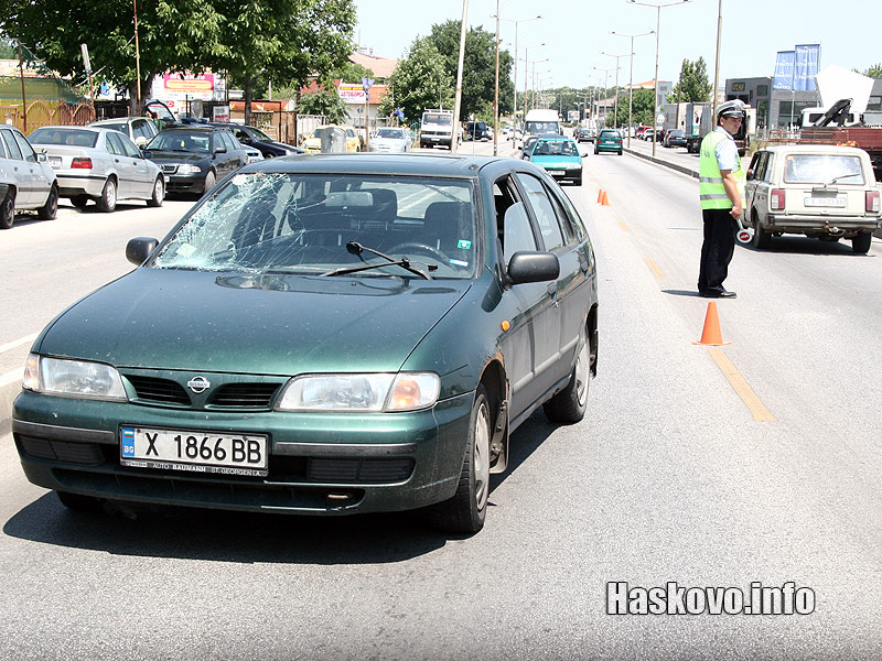 Следите от удара по стъклото Следите от удара по стъклото