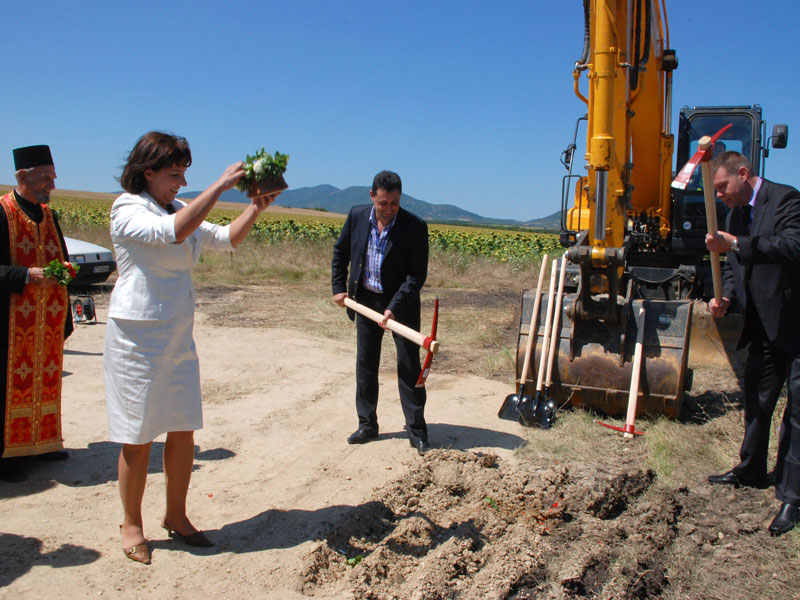 Първа копка на ремонта на пътя Хасково- Минерални бани Първа копка на ремонта на пътя Хасково- Минерални бани