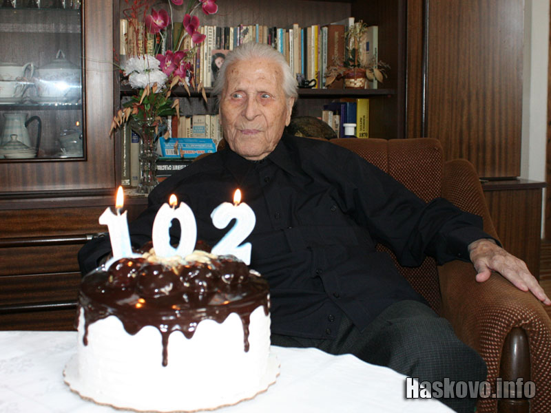 Бай Атанас- шапкаря