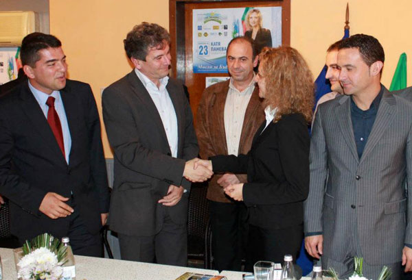 Катя Панева увеличава подкрепата си